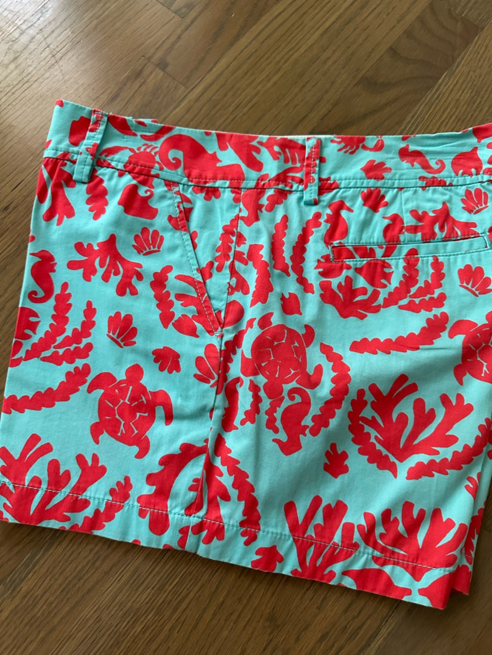 Lilly Pulitzer Aqua & Coral Sea Turtle Print Callahan shorts